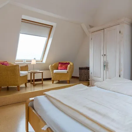 Haus-an-der-mole-wohnung-i-strandnest Apartament