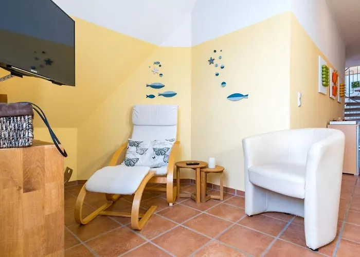 Apartamento Haus-an-der-mole-wohnung-i-strandnest *